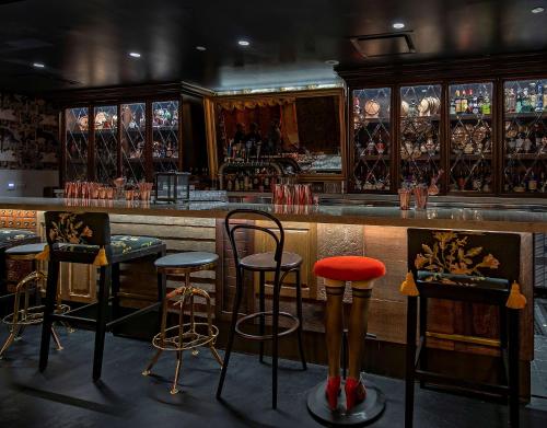 the wayfarer downtown la tapestry collection by hilton