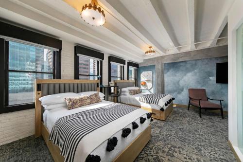 the wayfarer downtown la tapestry collection by hilton