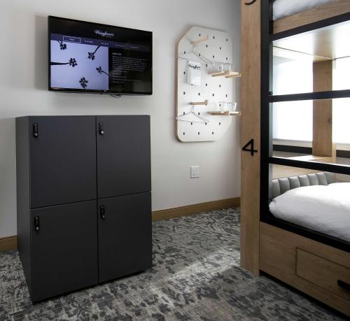 the wayfarer downtown la tapestry collection by hilton
