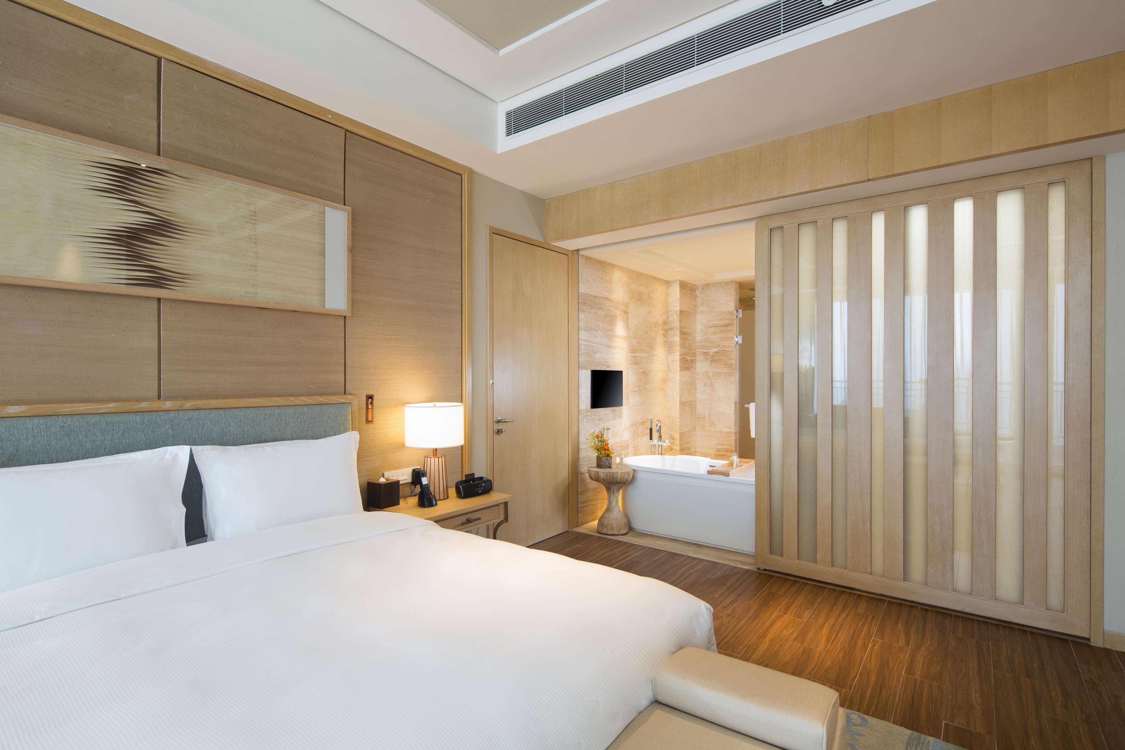 hilton yuxi fuxian lake