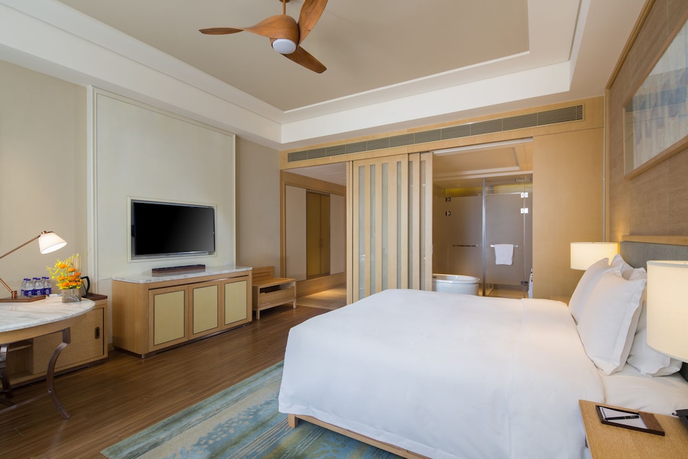 hilton yuxi fuxian lake