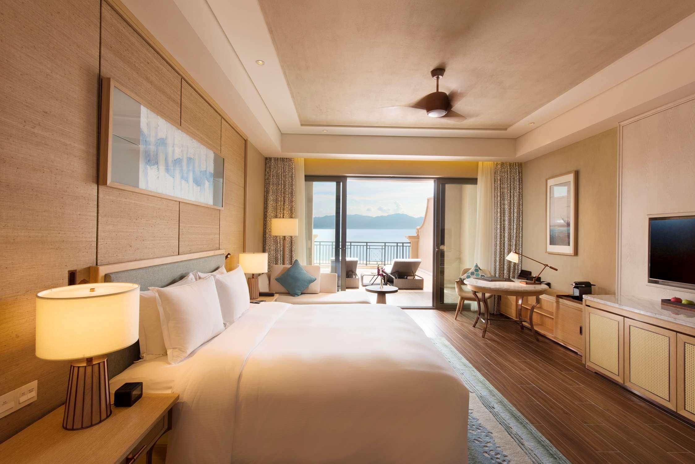 hilton yuxi fuxian lake