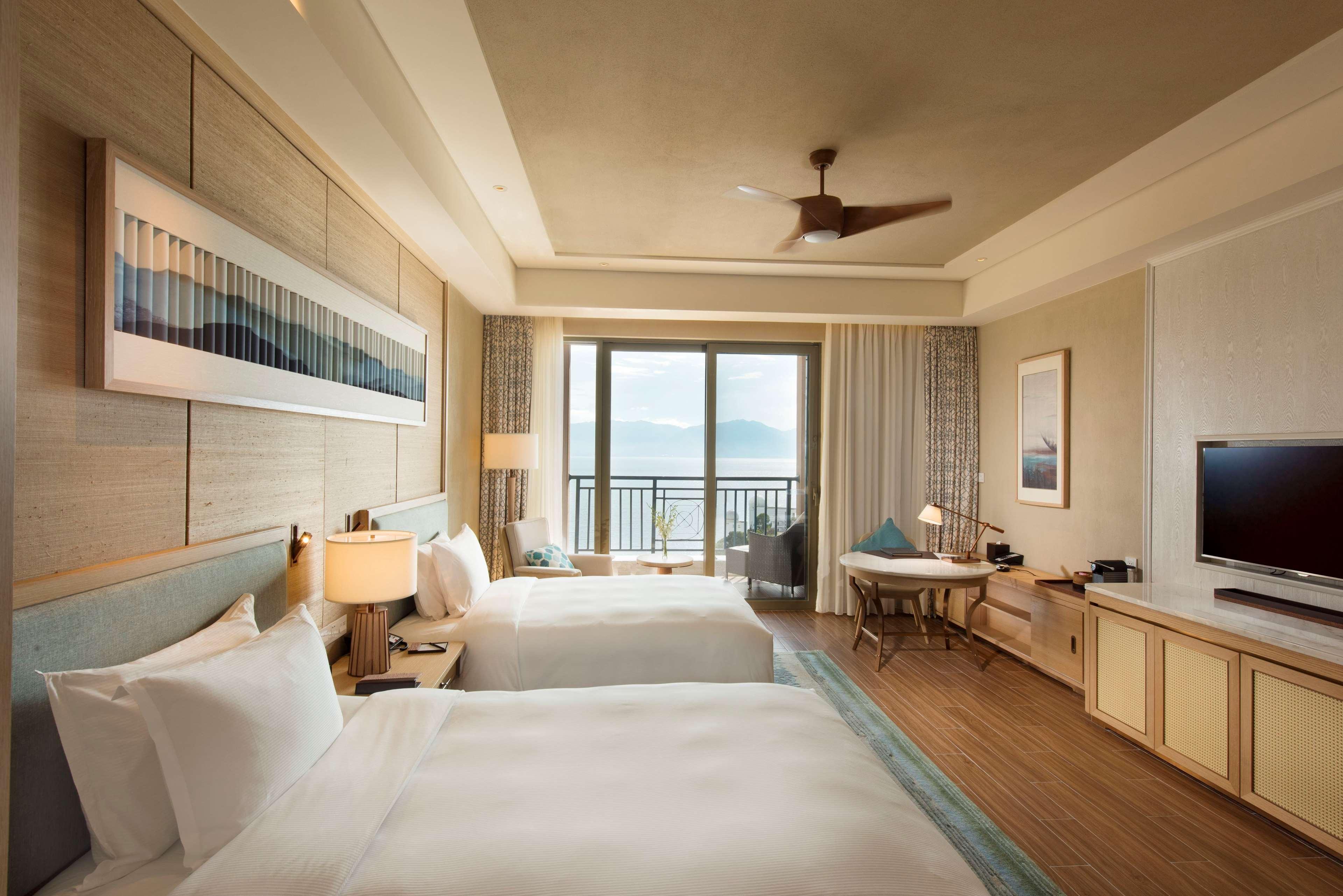 hilton yuxi fuxian lake