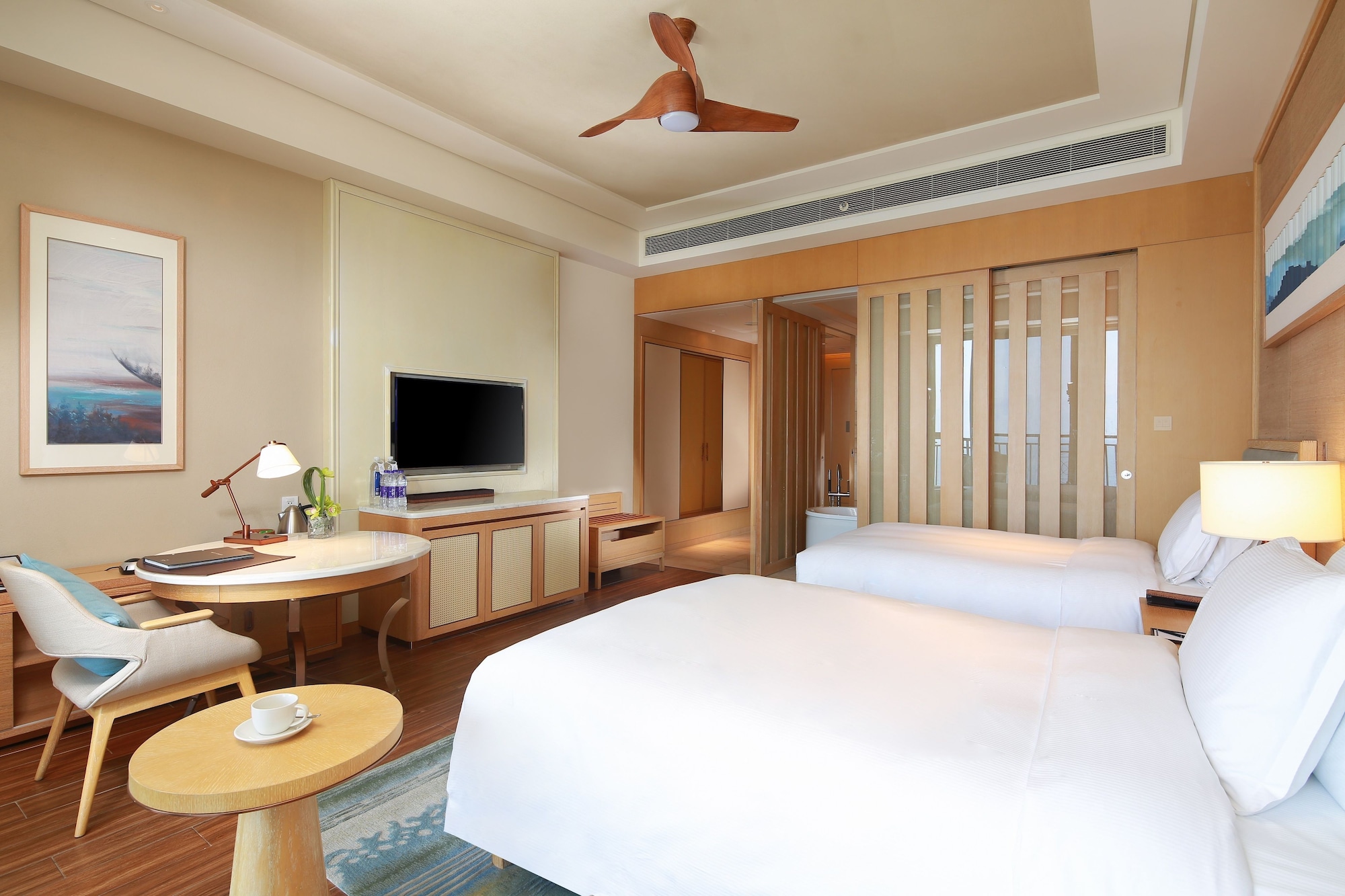 hilton yuxi fuxian lake