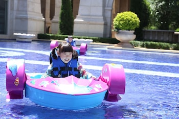 hilton yuxi fuxian lake