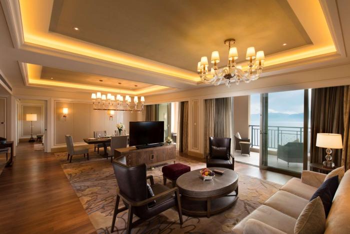 hilton yuxi fuxian lake