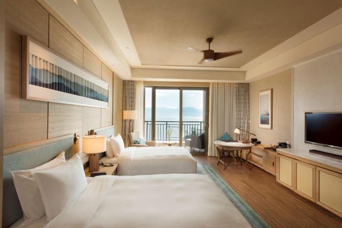 hilton yuxi fuxian lake