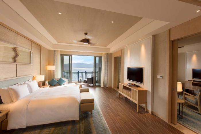 hilton yuxi fuxian lake