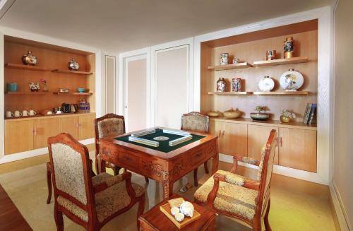 hilton yuxi fuxian lake