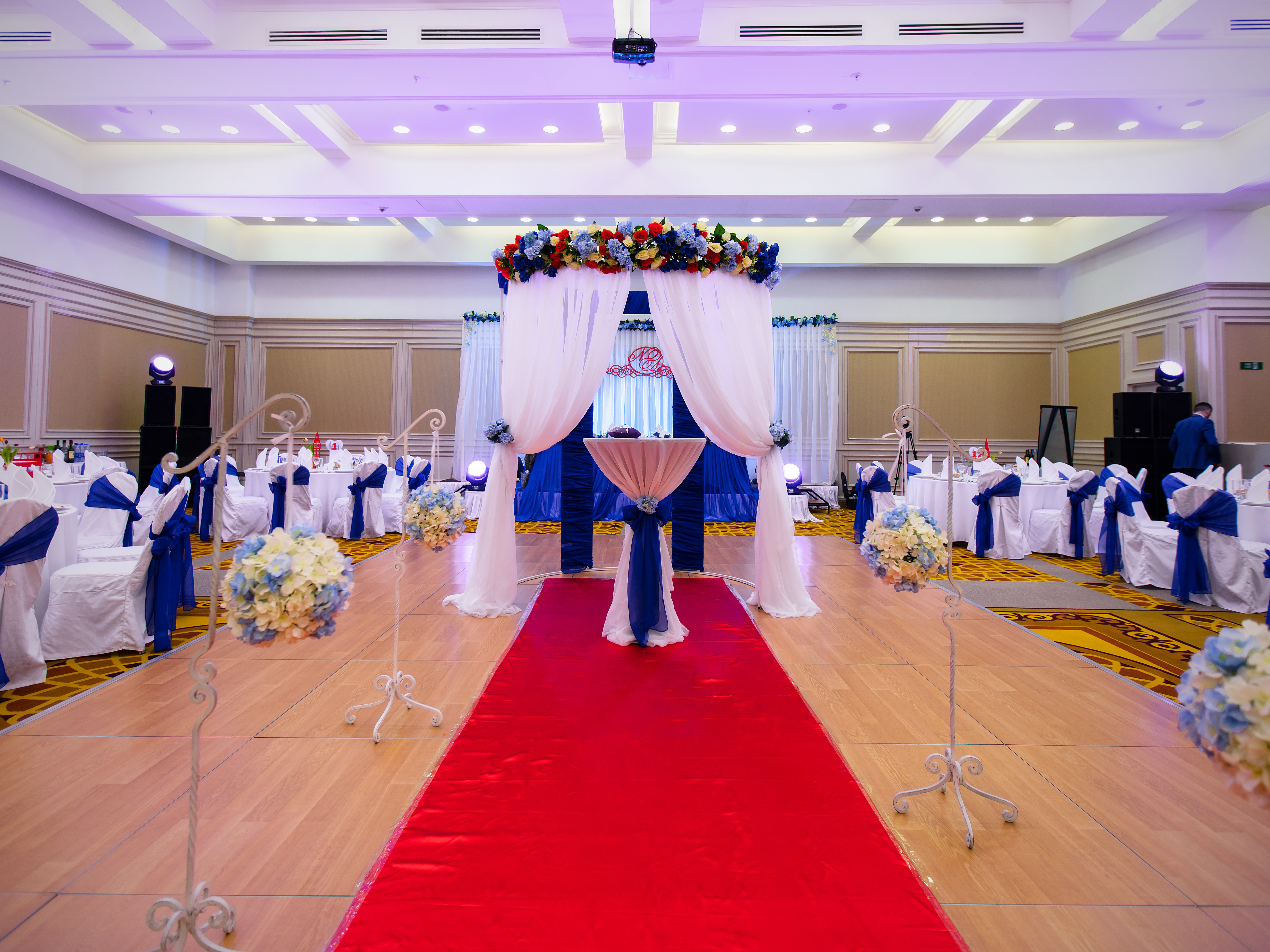 holiday inn aktau by ihg