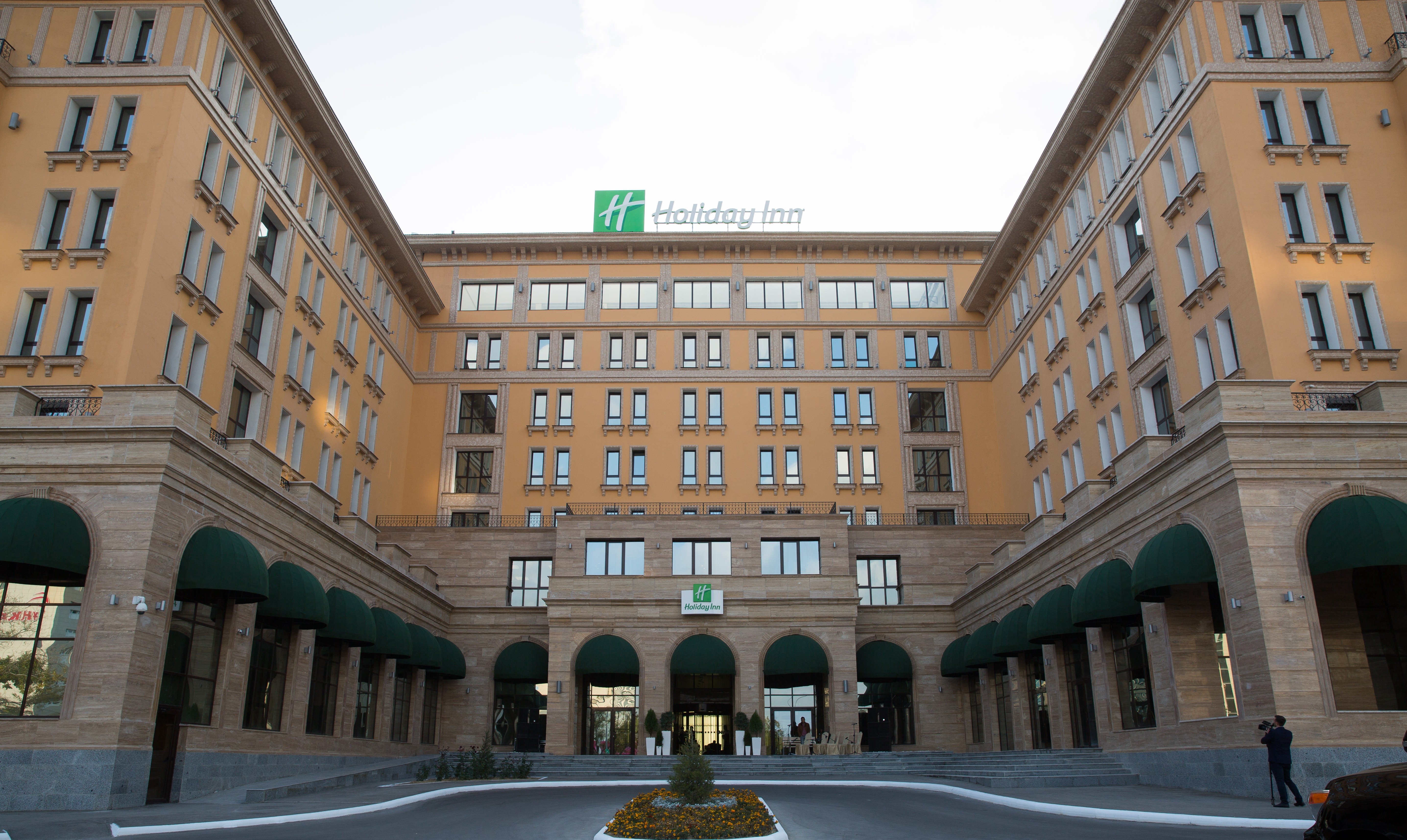 holiday inn aktau by ihg