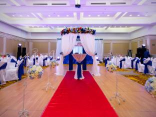holiday inn aktau by ihg