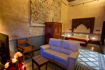 fes