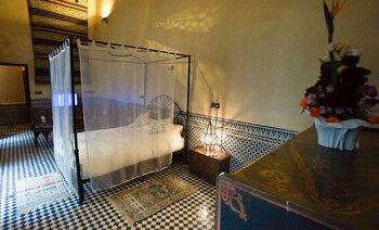 fes