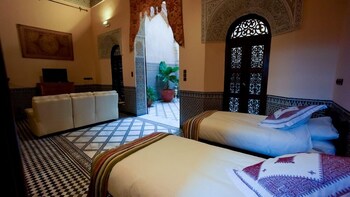 fes