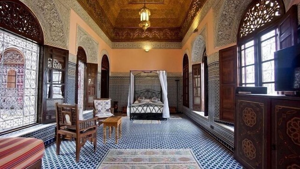 fes