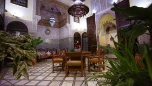 fes