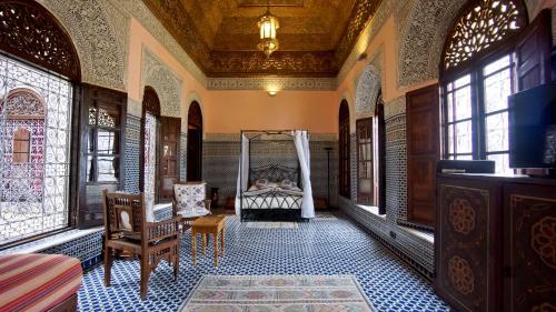 fes