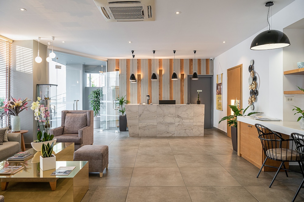 elia agia marina hotel