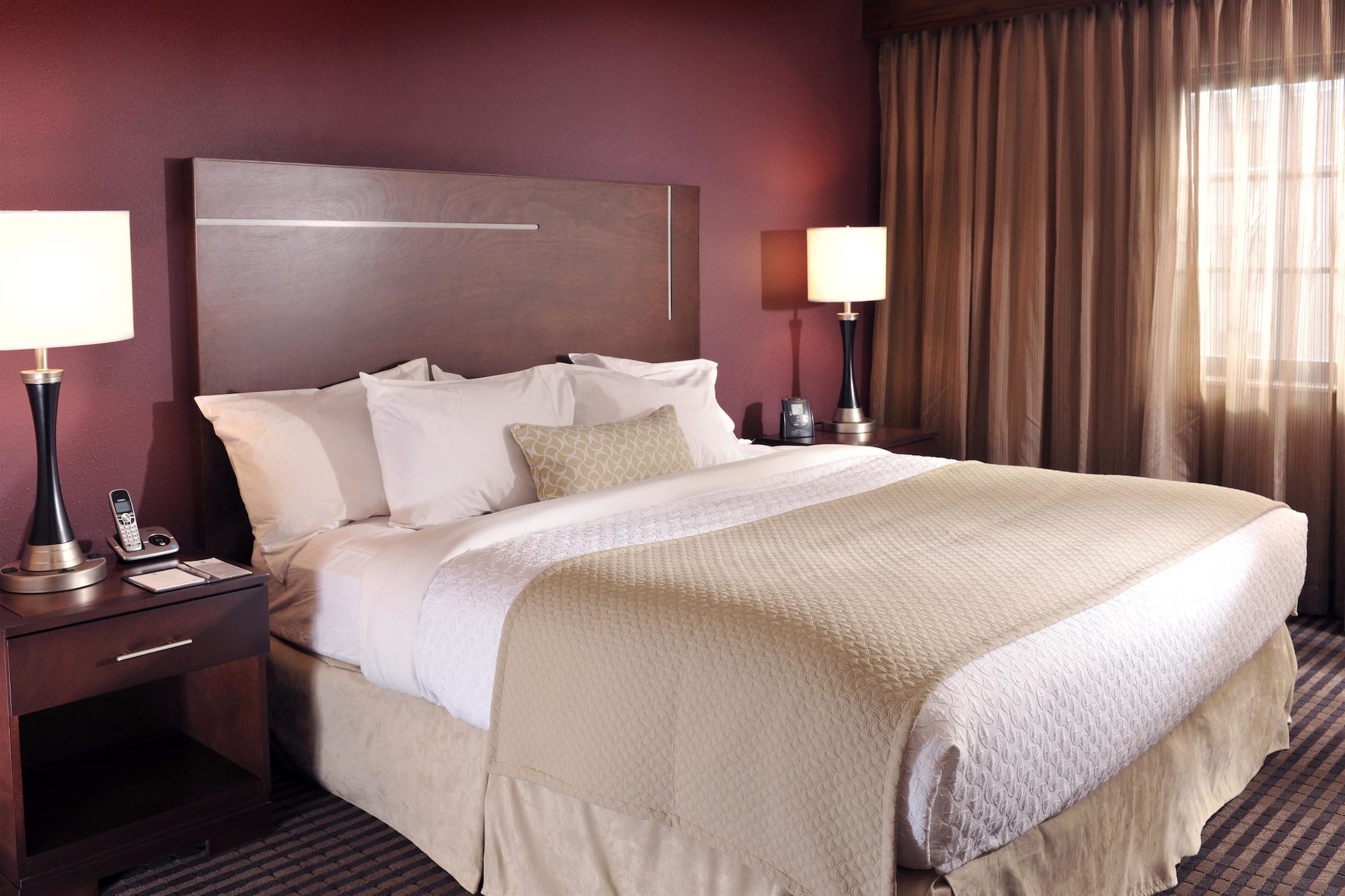 embassy suites hotel des moines downtown