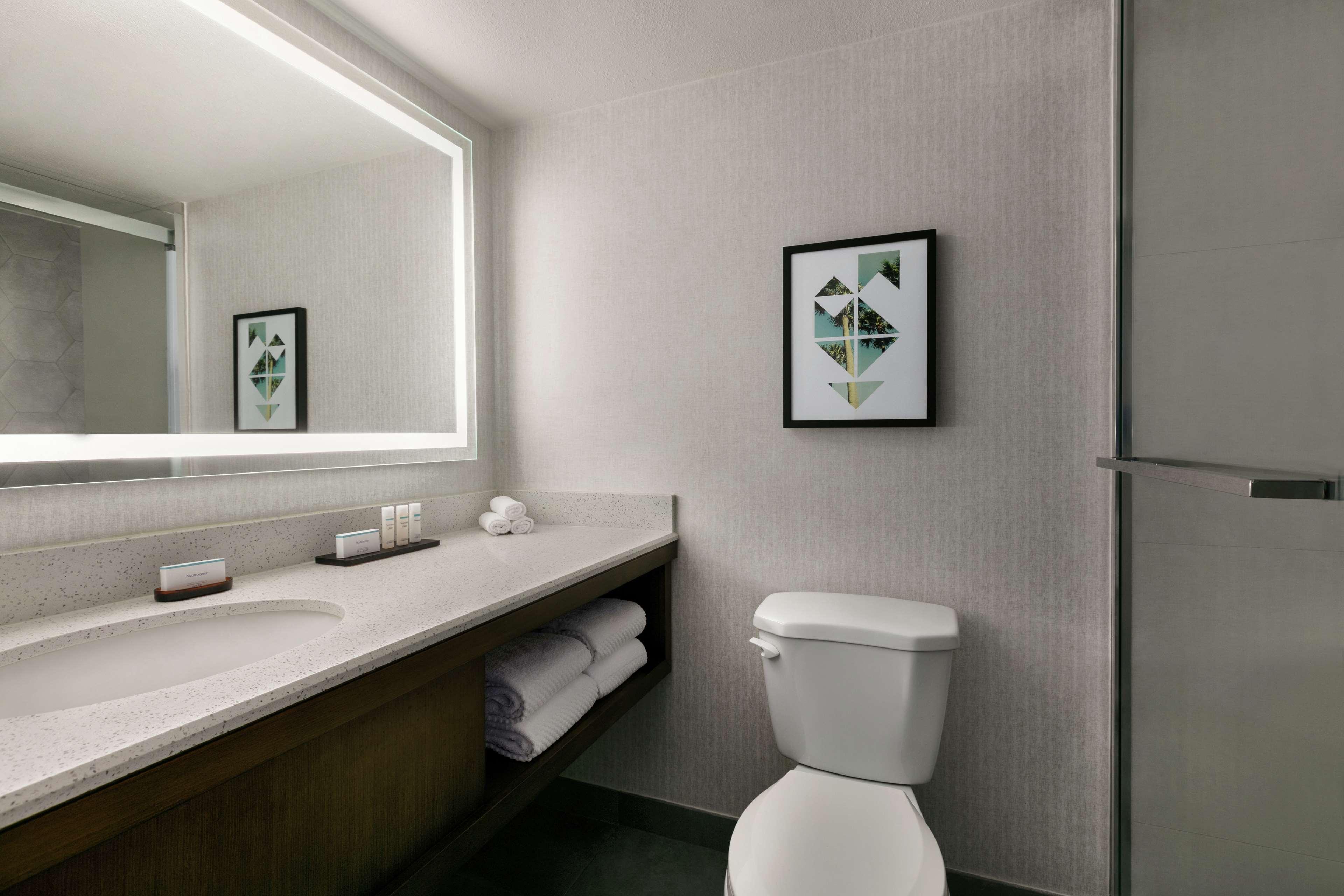 embassy suites by hilton los angeles downey