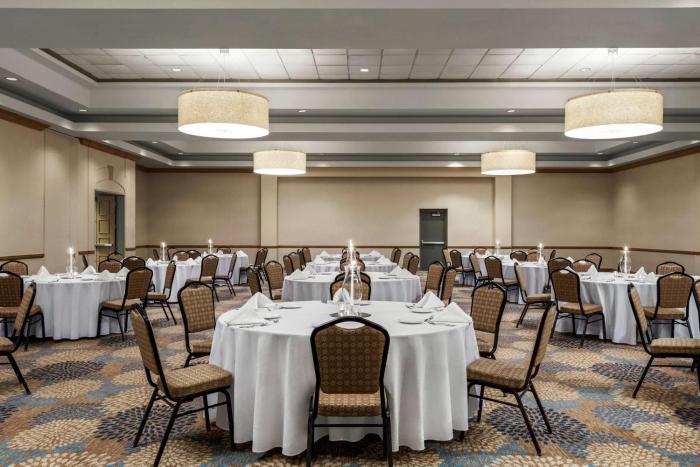 embassy suites by hilton columbus dublin