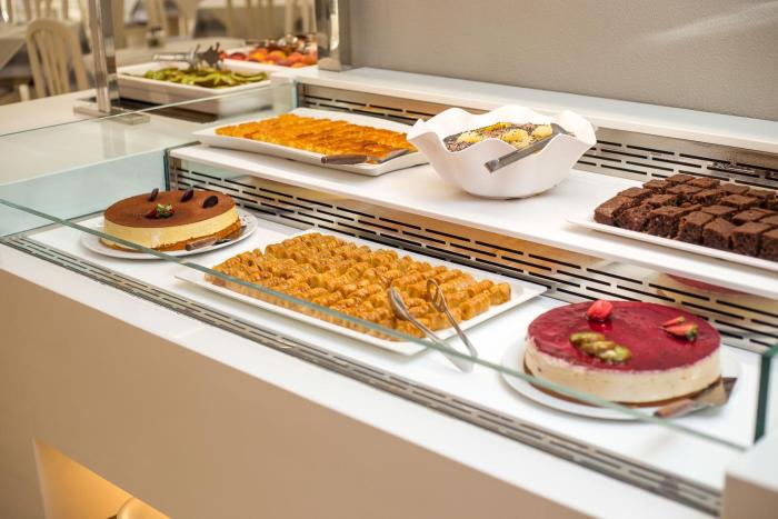 hotel niriides beach