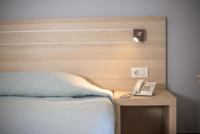 hotel niriides beach