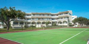 hotel niriides beach