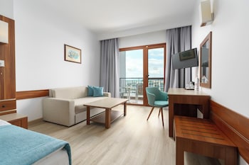 alua helios bay all inclusive