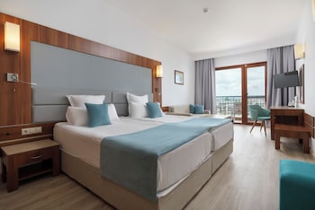 alua helios bay all inclusive