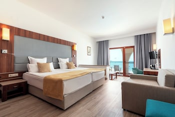 alua helios bay all inclusive