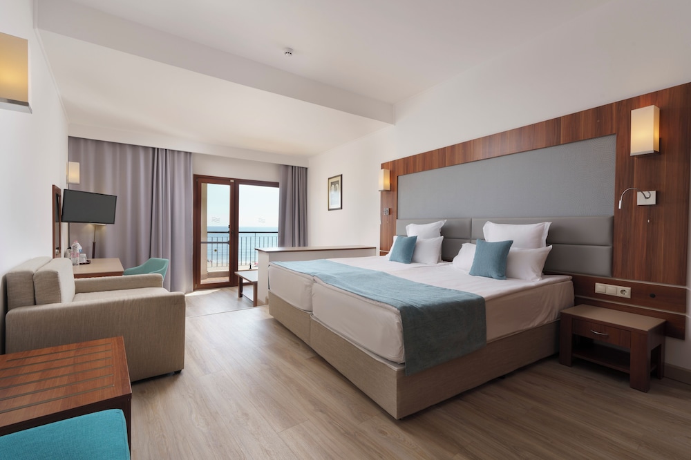 alua helios bay all inclusive