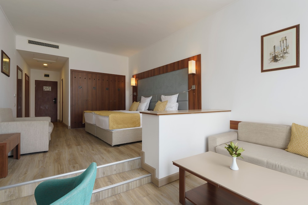 alua helios bay all inclusive