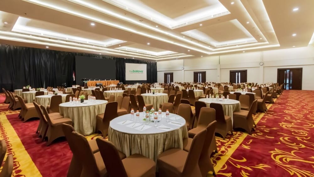 ascent premiere hotel and convention