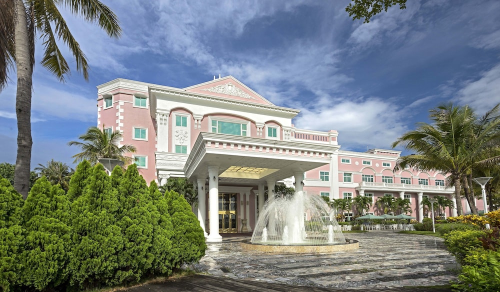 le beau max resort