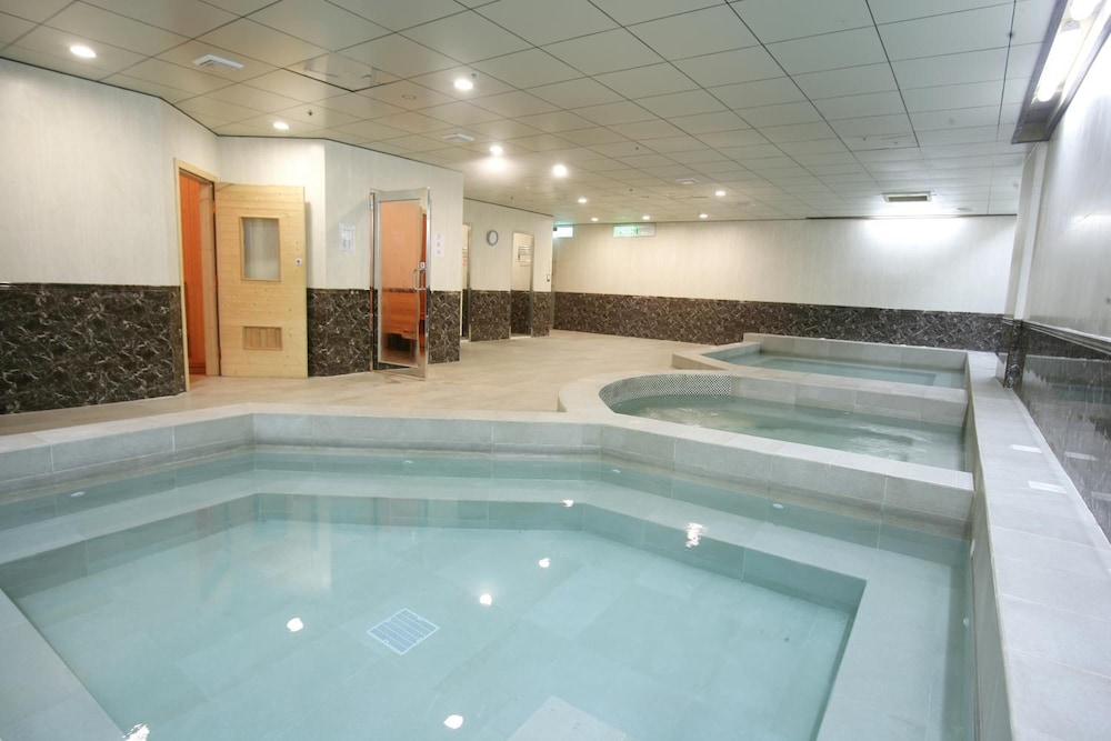 le beau max resort