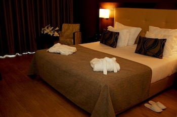 palace hotel and spa termas de s tiago