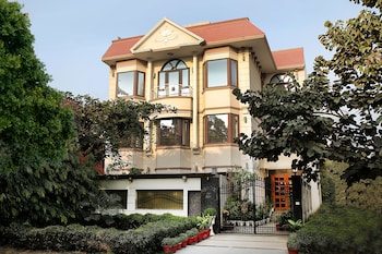 ahuja residency cyber city 2