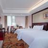 Vienna Hotel Guiyang Exhibition Center Lincheng West Road Metro Station,Guanshanhu>>Guiyang,4 star