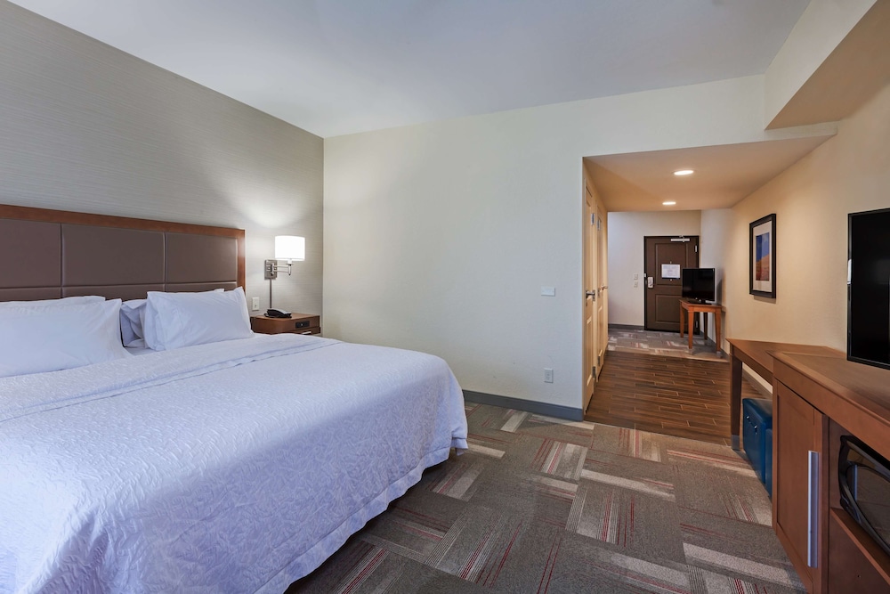 hampton inn and suites claremore