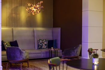 renaissance meadowlands hotel