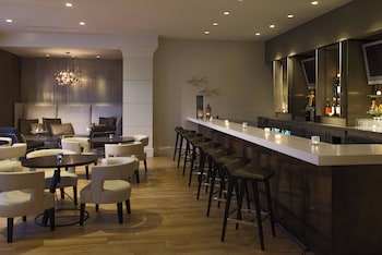 renaissance meadowlands hotel