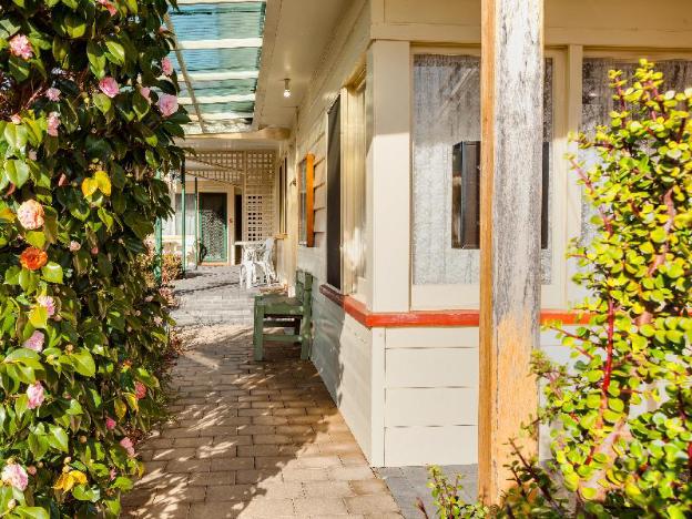 wintersun gardens motel