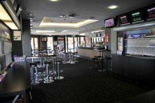 william farrer hotel