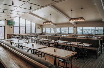 william farrer hotel