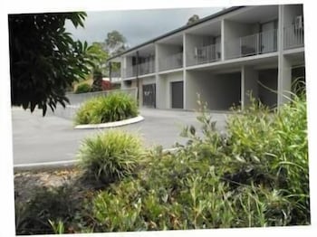 Victory Hotel Motel Gympie,,2 star