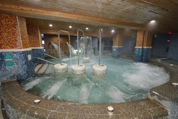 Hoya Resort Hotel Wuling,Taichung>>Heping,4 star