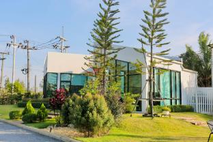 myrrh resort