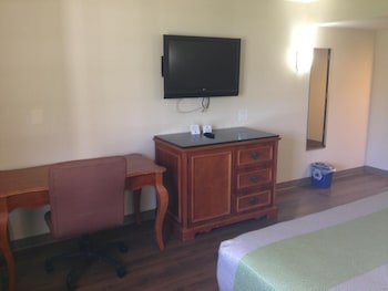 red carpet inn new brunswick